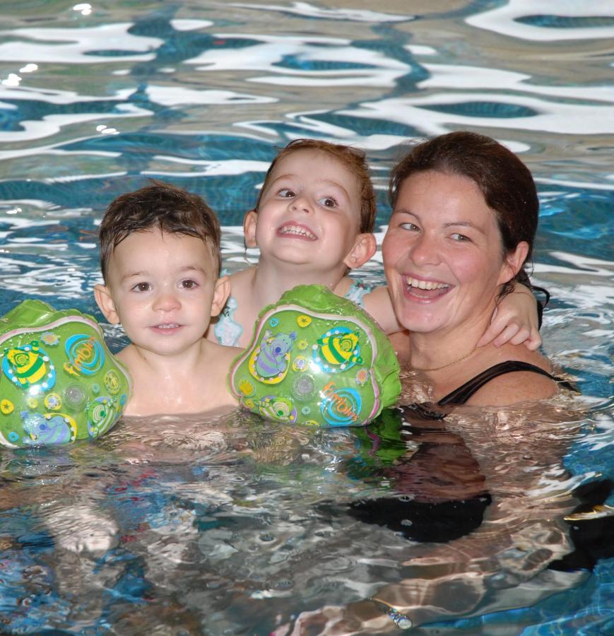 Skylark Sleeps 8 Private Hot Tub & Dogs Welcome Nr Padstow, Resort Pool Bar & Watersports St Columb Major Eksteriør billede