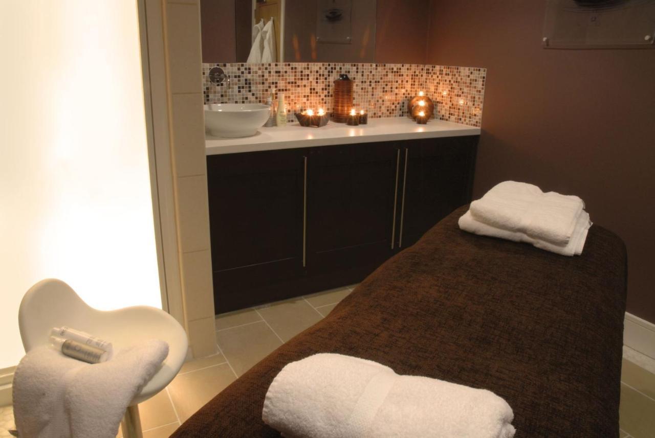Skylark Sleeps 8 Private Hot Tub & Dogs Welcome Nr Padstow, Resort Pool Bar & Watersports St Columb Major Eksteriør billede